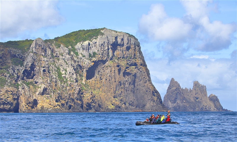 Chatham Islands 1311 m Mangere Is Castle Rock - Zodiac